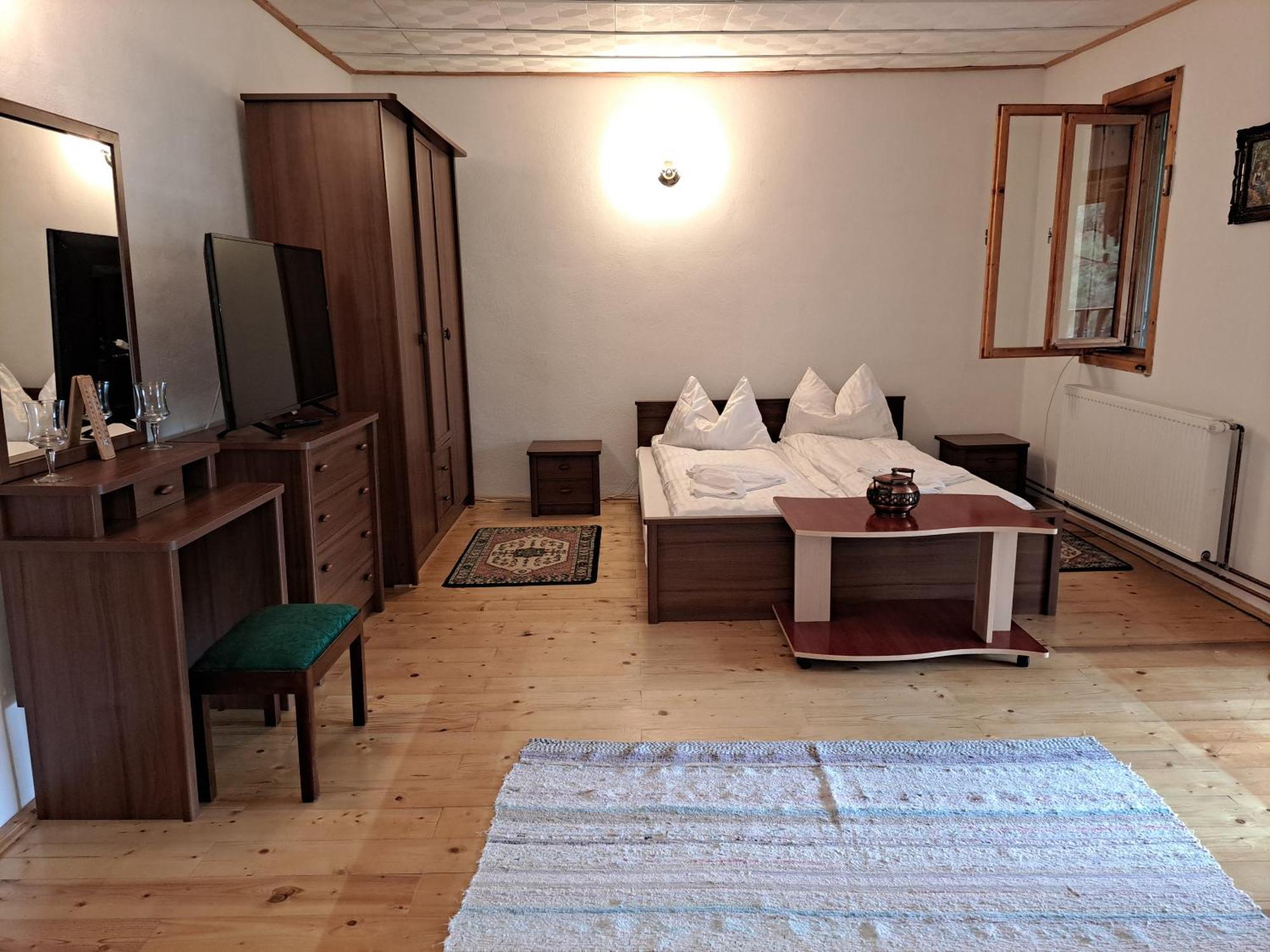 Casa Dintre Meri Poiana Marului  Bagian luar foto